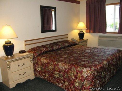 Bellingham Lodge Room photo